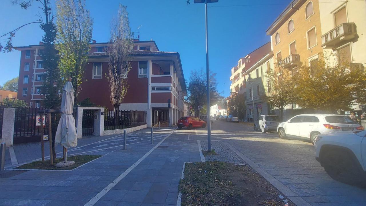 Watercolor House ,fibra Internet And Netflix Milán